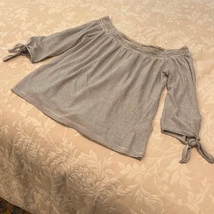 Like new Lucky Brand Cold Shoulder top